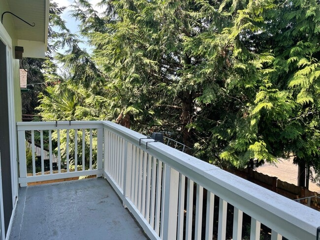 Foto del edificio - Spacious 2 Bedroom in Idyllic Location