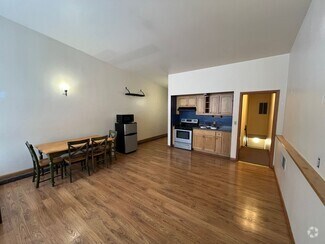 Building Photo - 374 NE Quimby Ave