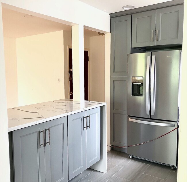 180 Pennyfield Ave, Throggs Neck, NY 10465 Townhome Rentals in