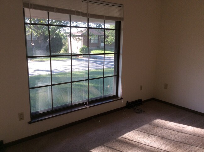 Foto del edificio - Sonora Dr. 1456-58