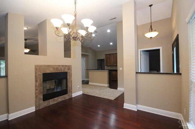 Foto del edificio - 6023 Dunridge Drive