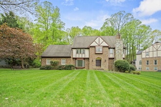 Building Photo - 10317 Hickory Forest Dr