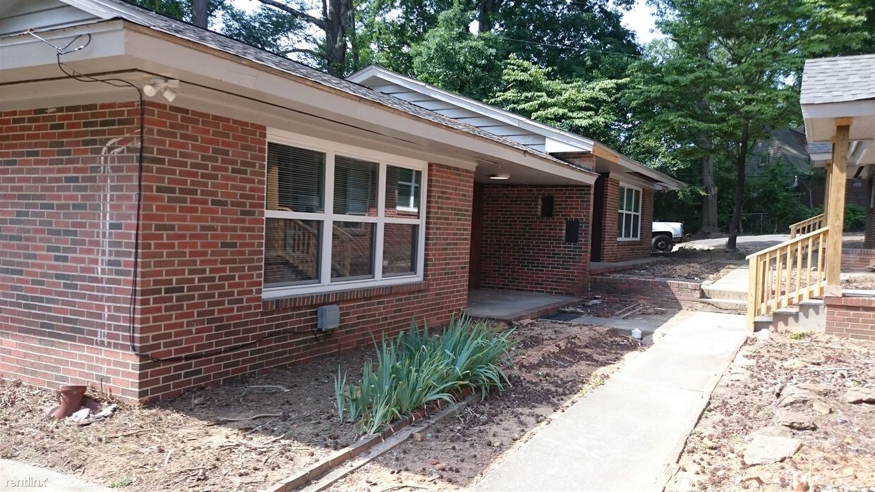 Primary Photo - 1113 Crest Ave
