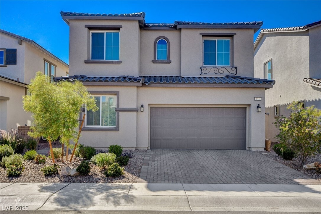 Foto principal - 871 Benning St