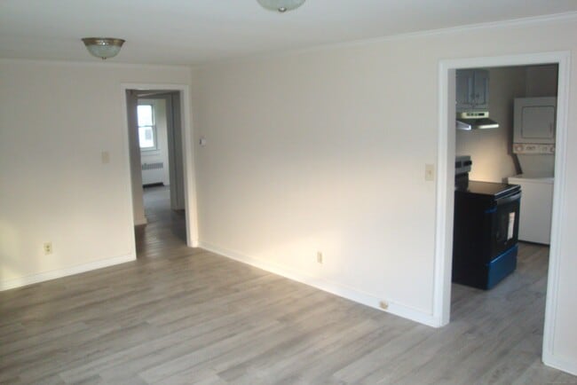 Foto del edificio - 139 Crescent Dr