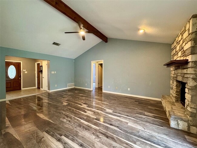 Building Photo - 2112 Surrender Ave