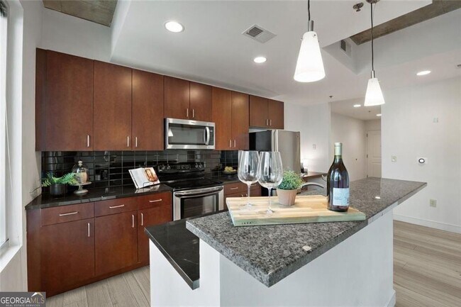 Building Photo - 44 Peachtree Pl NW