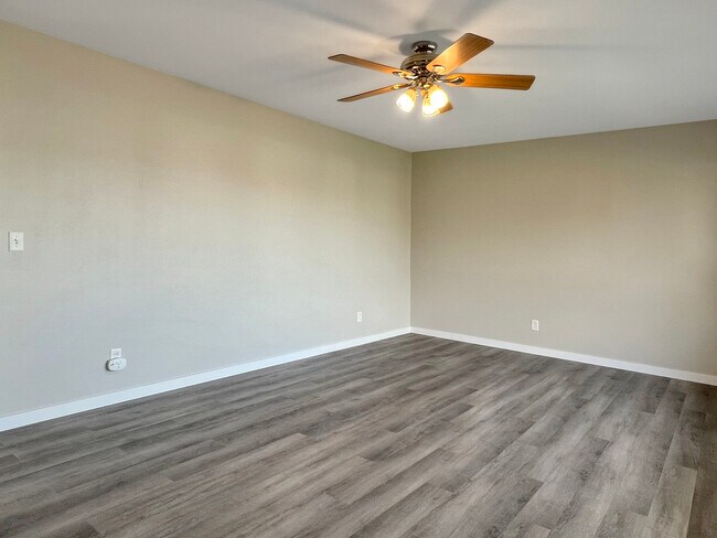 Building Photo - 1080 Dunn Ct