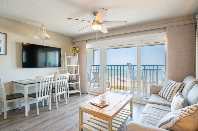 Foto del edificio - PERFECT "WORK FROM HOME" OFF-SEASON LOCATION