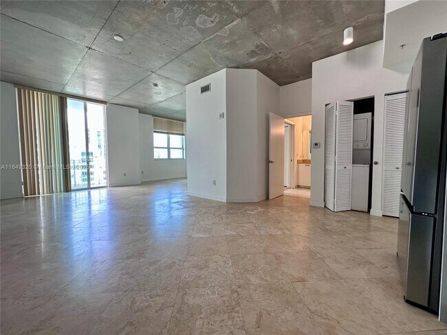 Building Photo - 2275 Biscayne Blvd Blvd