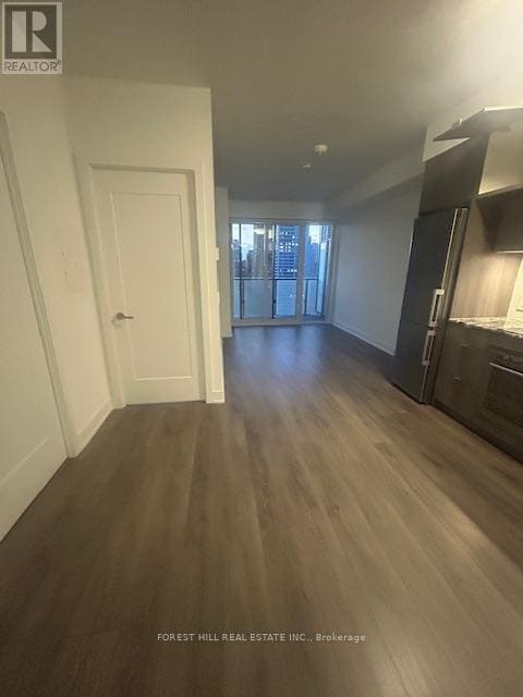 Photo du bâtiment - 575 Bloor St E