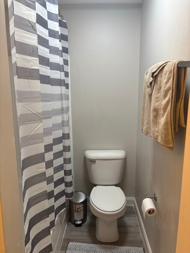 Foto principal - Coves at Columbus on Eaton and Miner Avenue