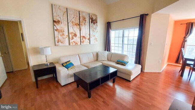 Foto del edificio - 333 Elmcroft Blvd