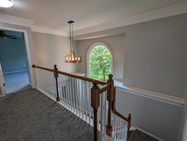 Foto del edificio - 24250 Springbrook Dr