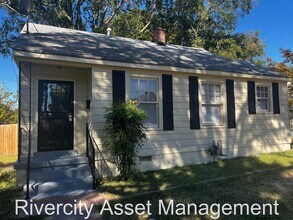 Building Photo - 1201 Leawood St