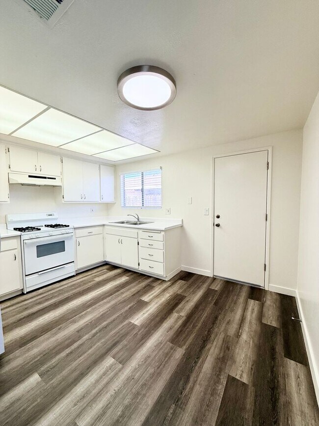 Foto del edificio - N604