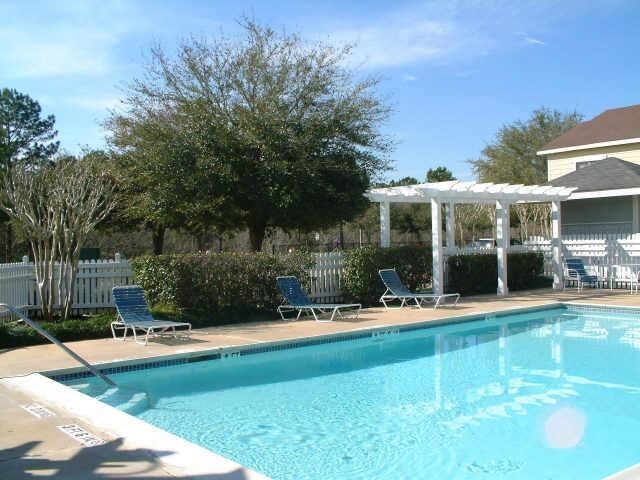 Foto del edificio - 716 Memorial Mews St