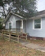 Building Photo - 2114 Merrill Ave