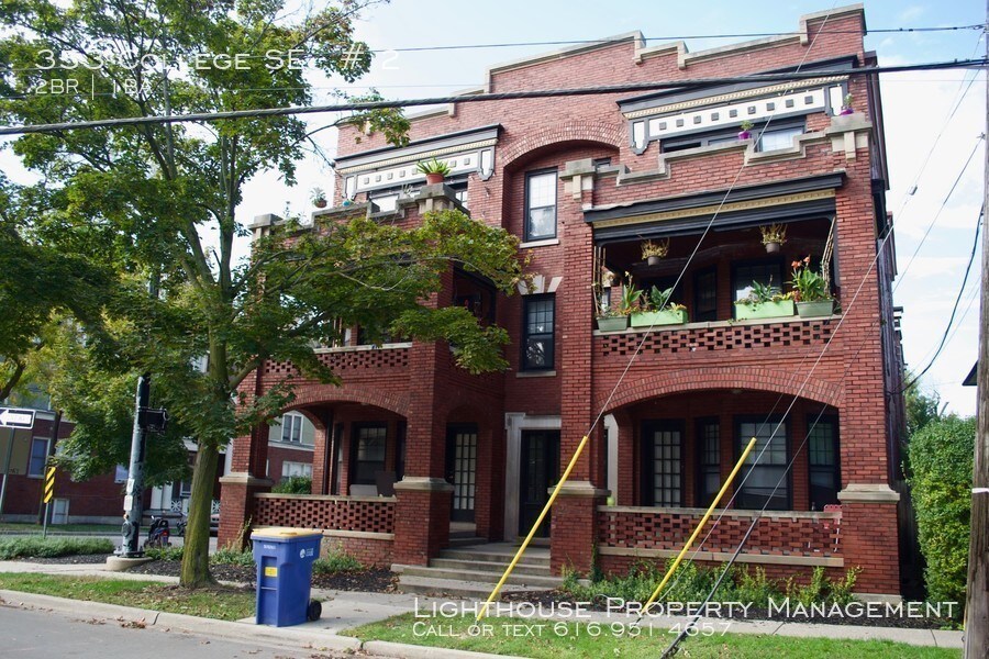 Primary Photo - Two Bedroom Apartment in Heritage Hill