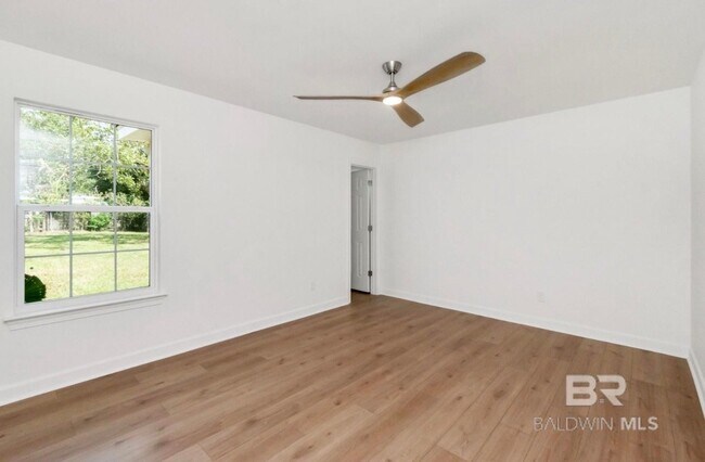 Foto del edificio - 1611 Rochelle St