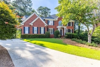 Building Photo - 2560 Hamptons Run