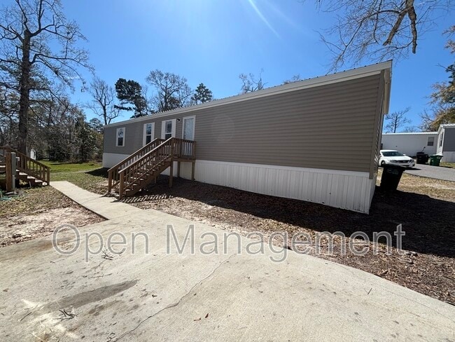 Building Photo - 356 Bayhead Dr