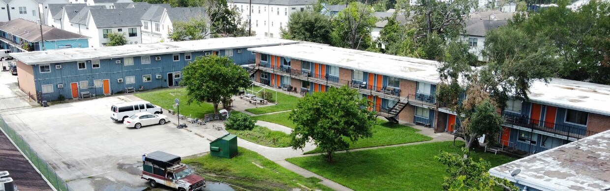 Aerial Photo - Whispering Oaks Apartments