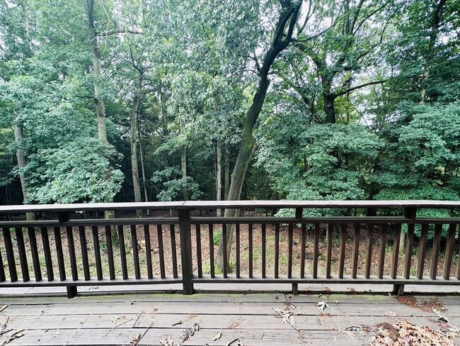Building Photo - 2113 Saint James Pl