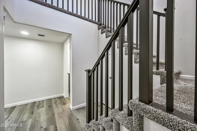 Foto del edificio - 5606 E Kelton Ln