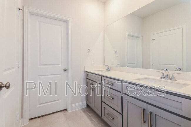 Foto del edificio - 2902 Cantoni Creek