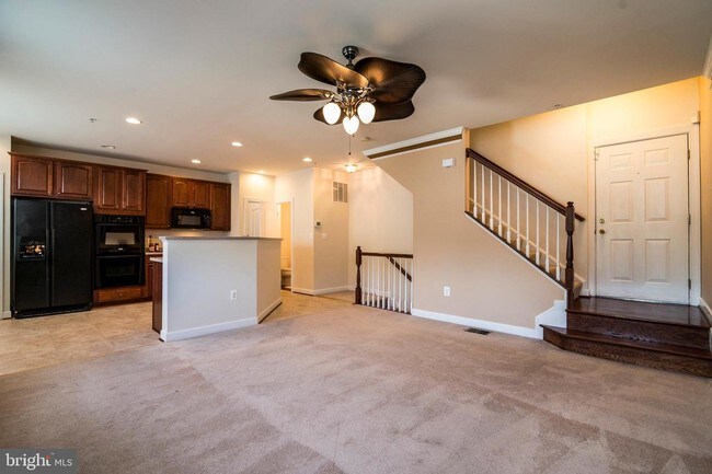 Building Photo - 3402 Carriage Walk Ct