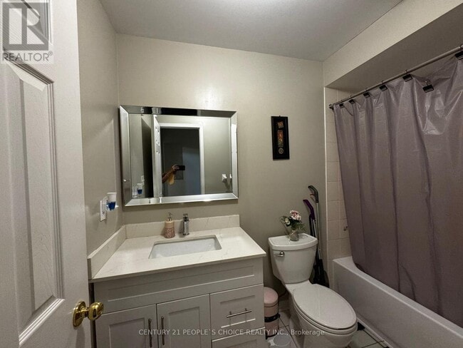 Building Photo - 409 Aspendale Cres