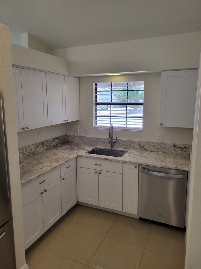 Foto del edificio - 5358 E Glencove St