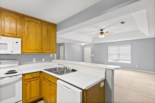 Building Photo - 721 Ethan Ln