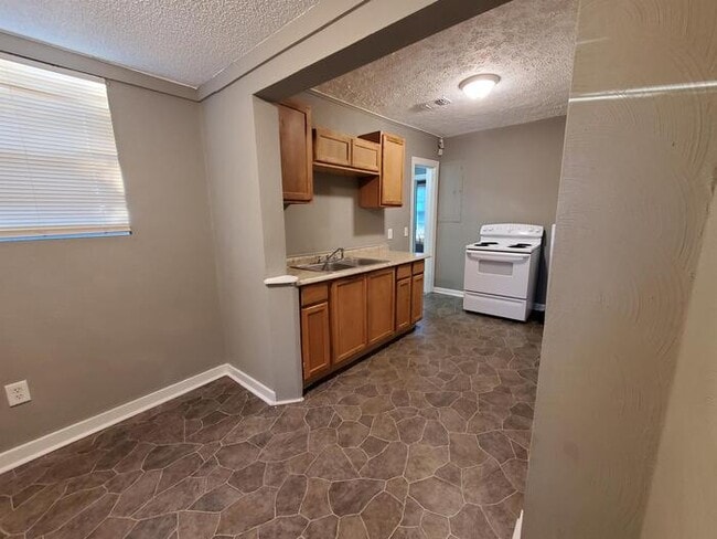 Foto del edificio - 204 E 48th St