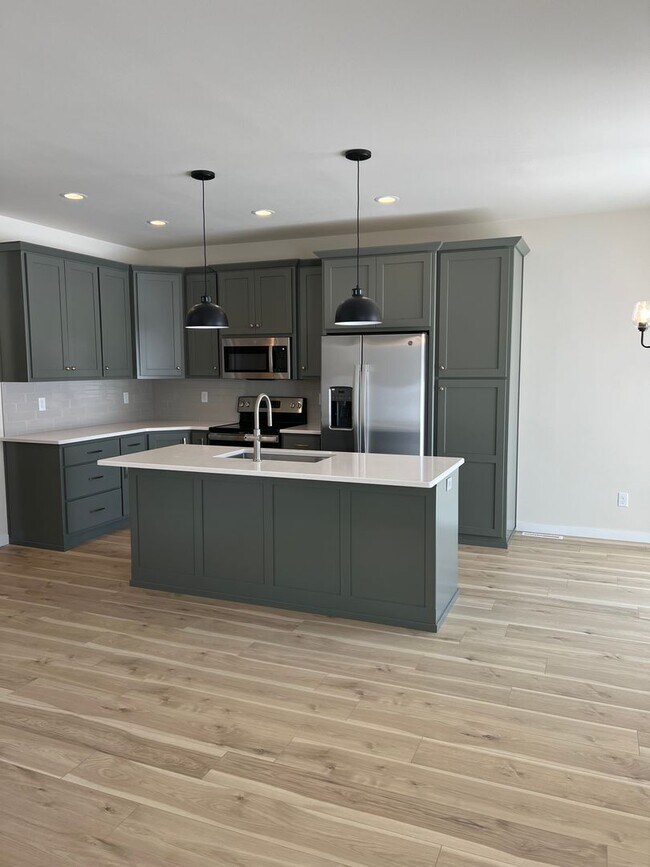 Building Photo - New 3 Bedroom/2.5 Bathroom House