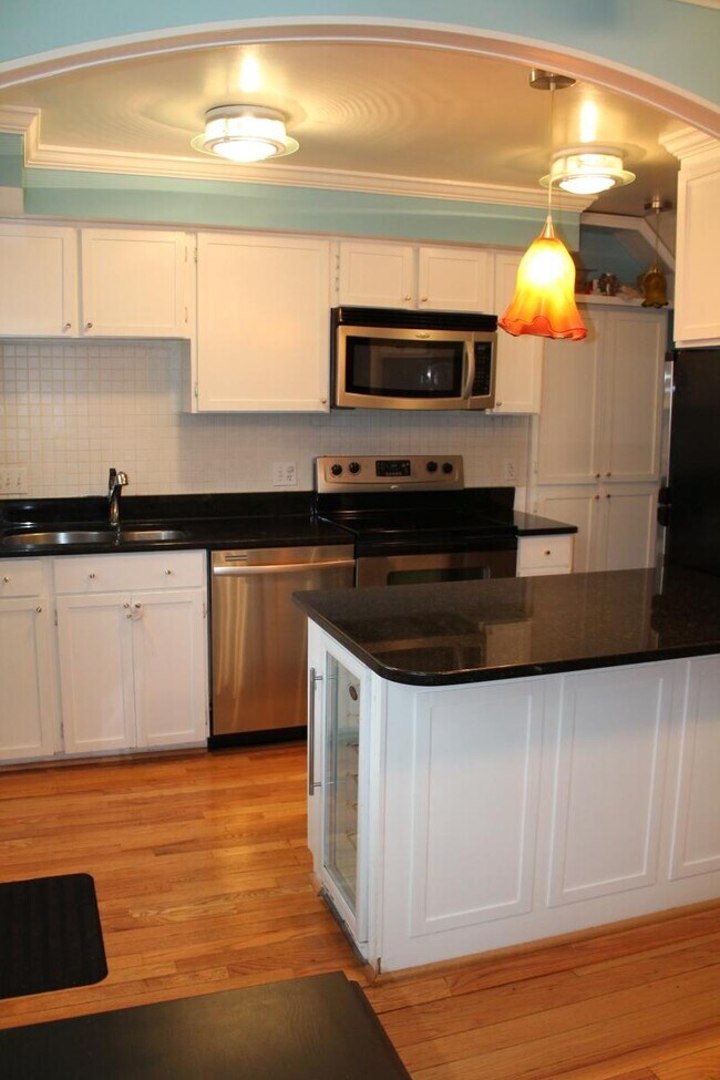 Foto del edificio - 3030 S Buchanan St