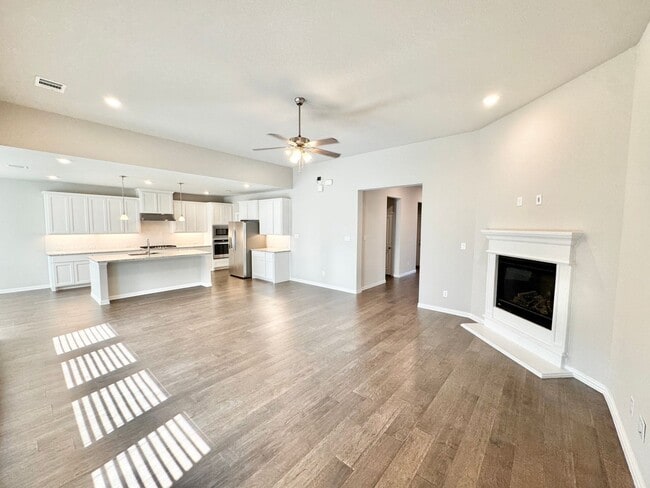 Photo - Pristine 4 Bed 3 Bath Home - Canyon Falls