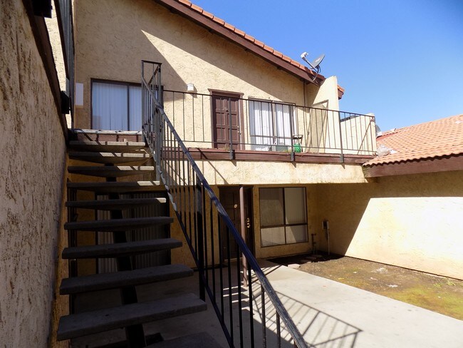 Building Photo - 4209 Parkwood Ct