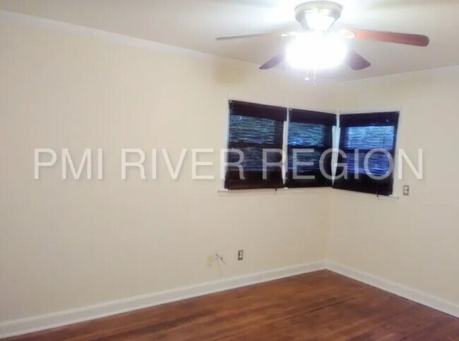 Foto del edificio - 3 Bedroom 2 Bathroom Home