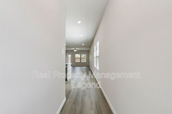 Foto del edificio - 606 Travine Dr