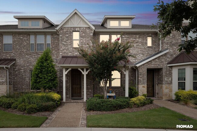 Foto del edificio - Charming 3BR Townhome in Arlington