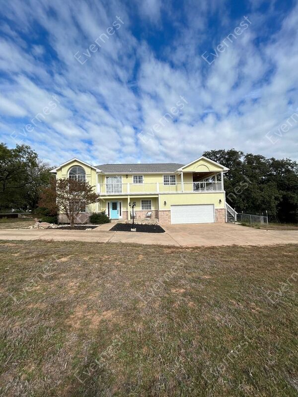 3304 Deerfoot Trail, Kingsland, TX 78639 House Rental in Kingsland