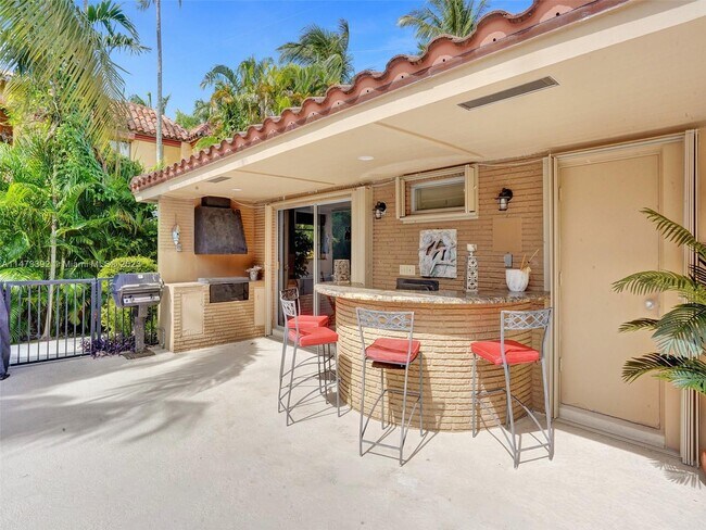 Foto del edificio - 2460 Del Lago Dr