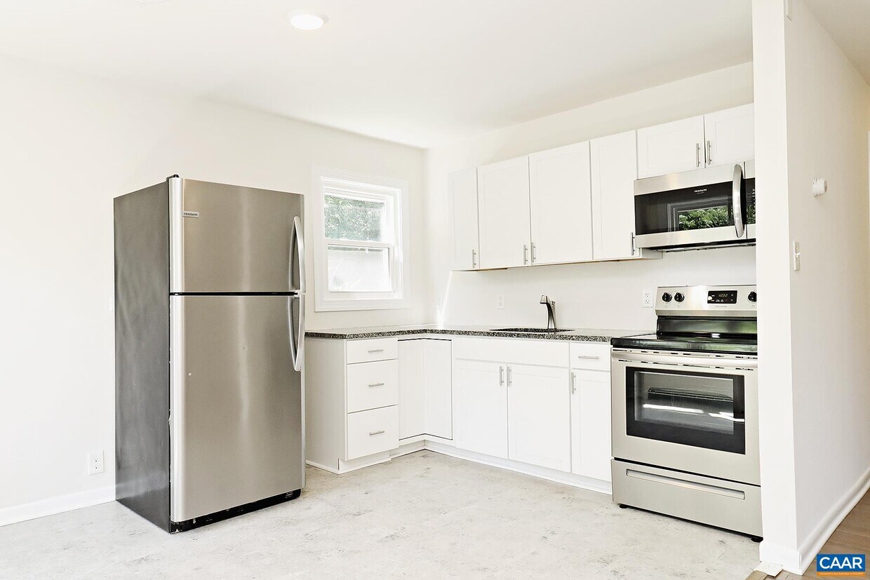 Foto principal - 614 Rockcreek Rd