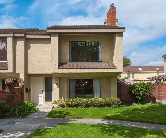 Building Photo - 938 W Lamark Ln