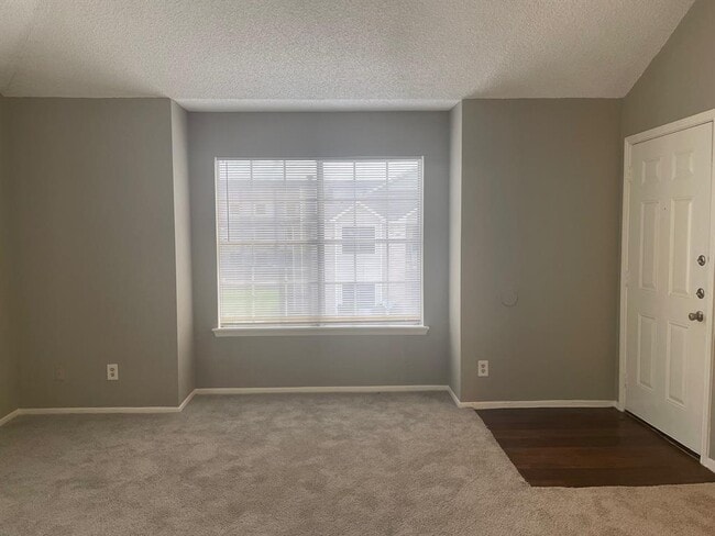 Building Photo - 2220 Millstone Dr