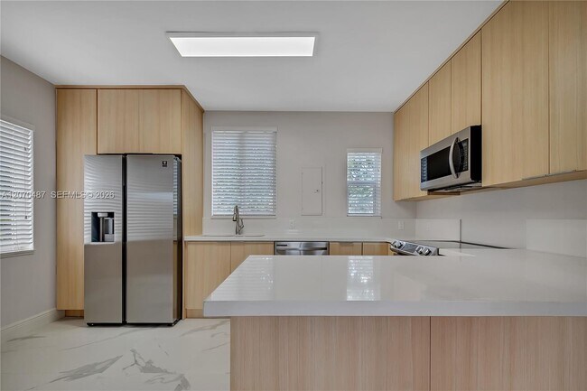 Foto del edificio - 3783 SW 27th St