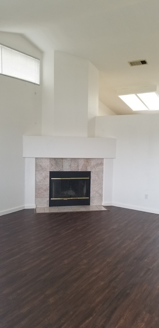 Building Photo - 1675 Willow Park Way