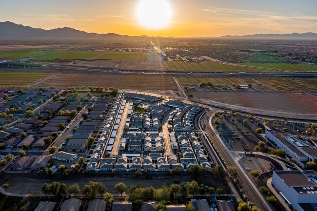 Building Photo - Sienna at South Mountain